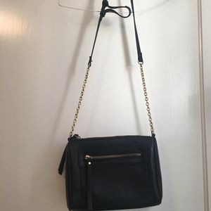 Black Forever21 Purse with gold chain and accents!